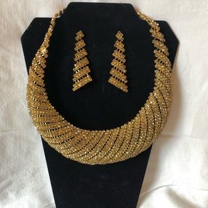 Fashion necklace with matching dangle earrings